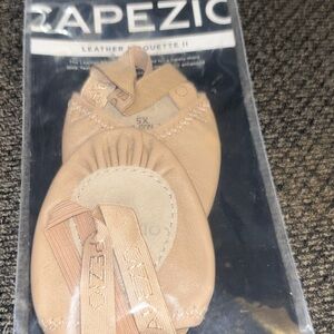 Capezio LEATHER PIROUETTE II New in Package Sz XS